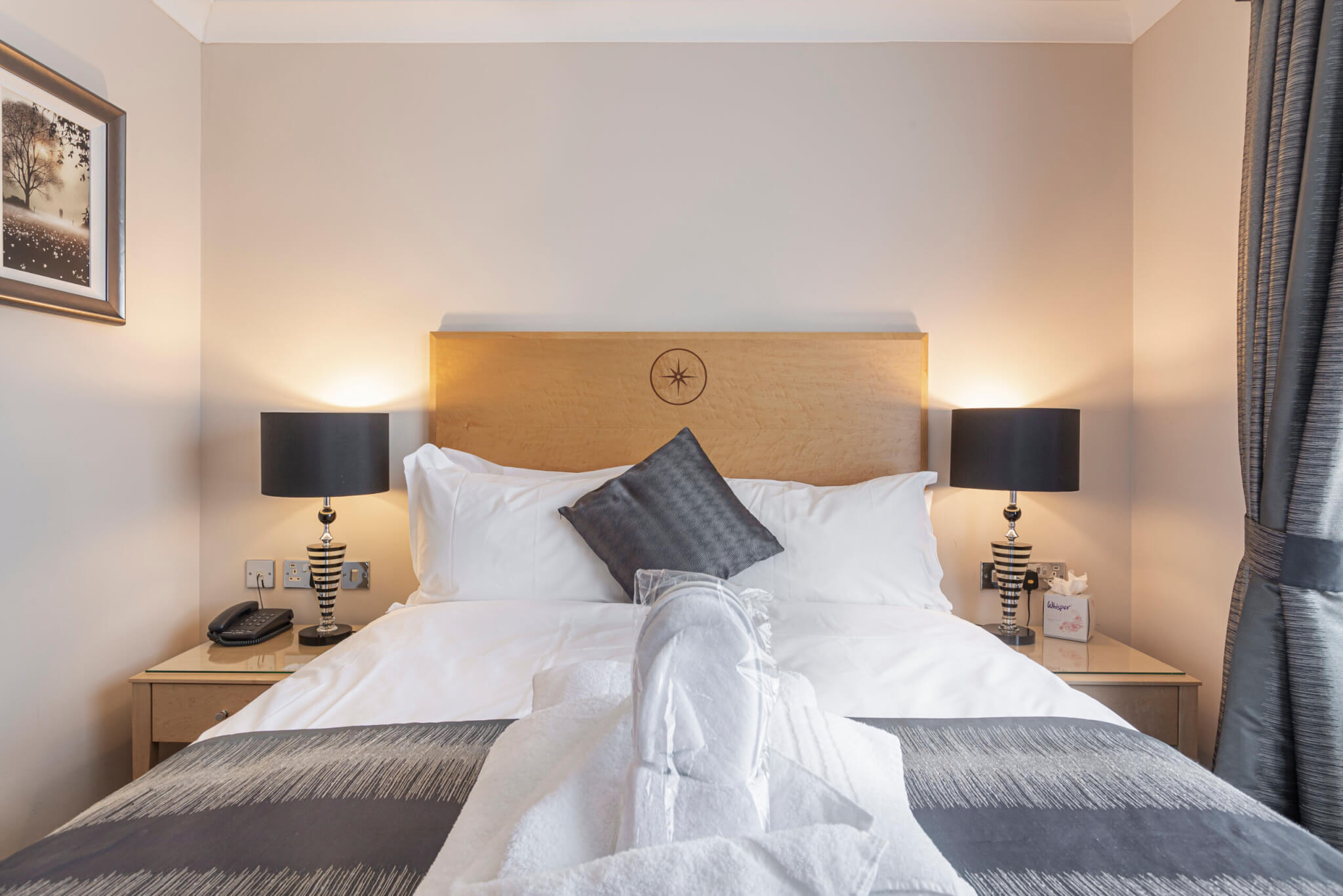 Moorland Hotel Classic Double Room Bed scaled