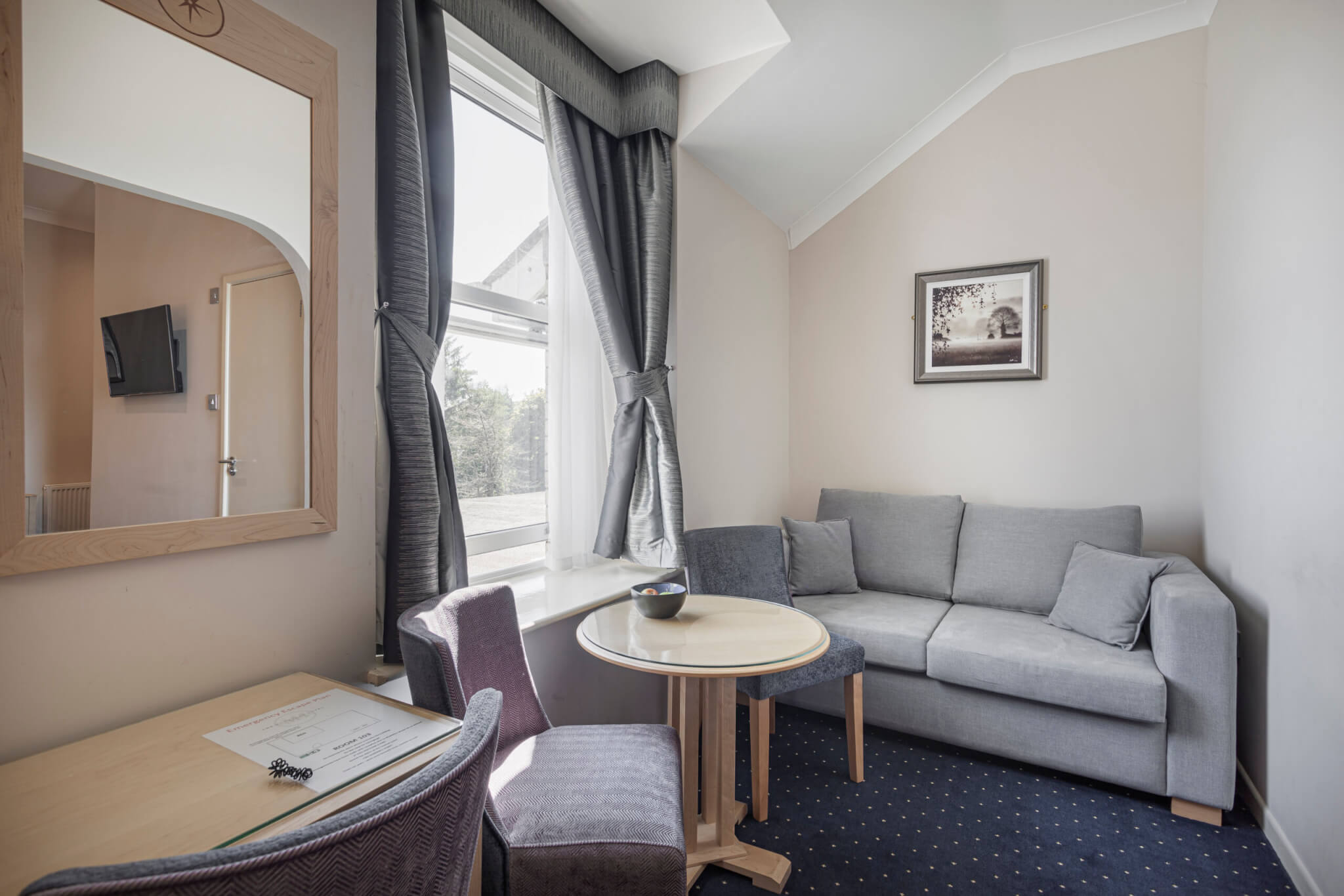 Moorland Hotel Deluxe Double Room Bedroom Area scaled