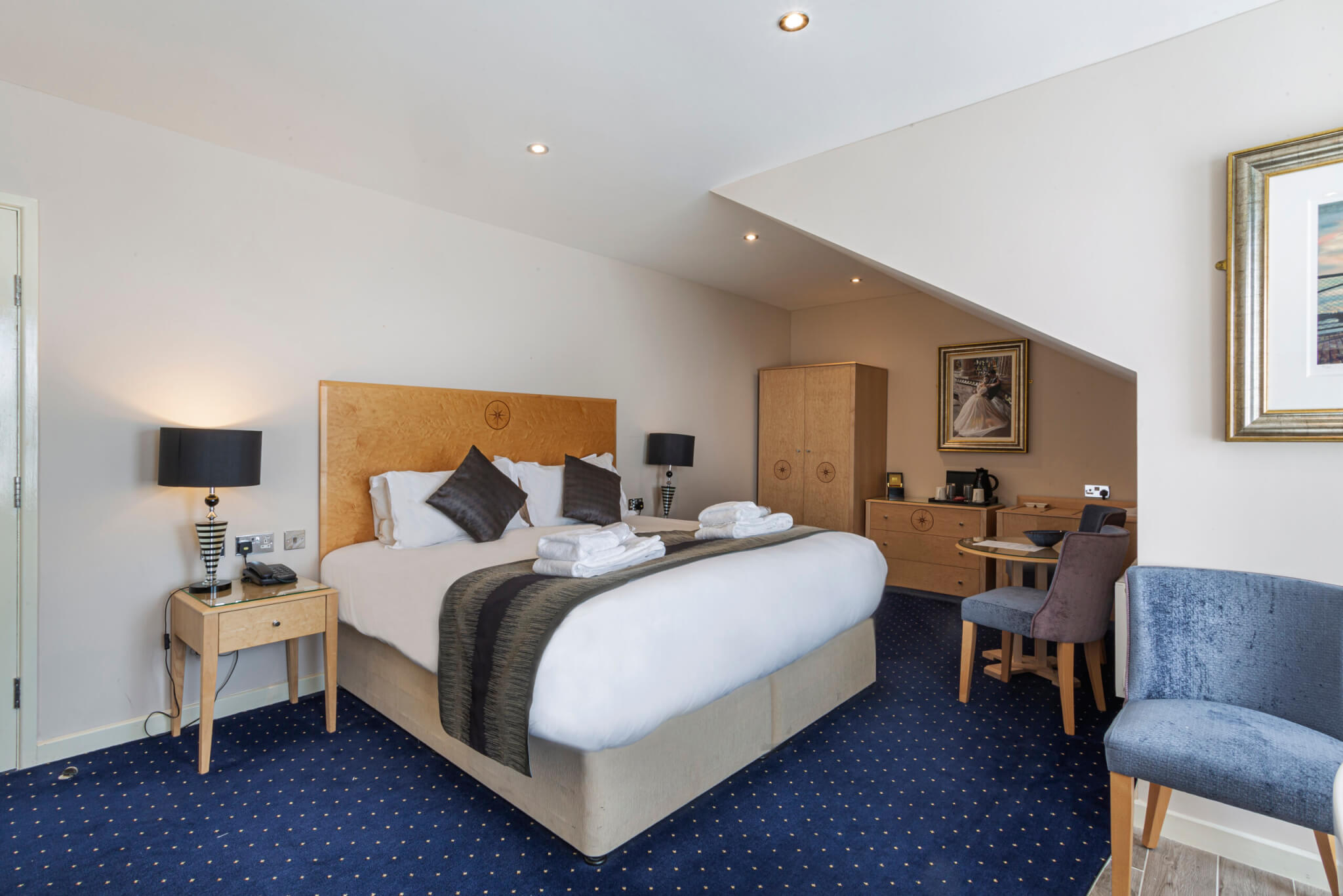 Moorland Hotel Deluxe Suite Bedroom View scaled