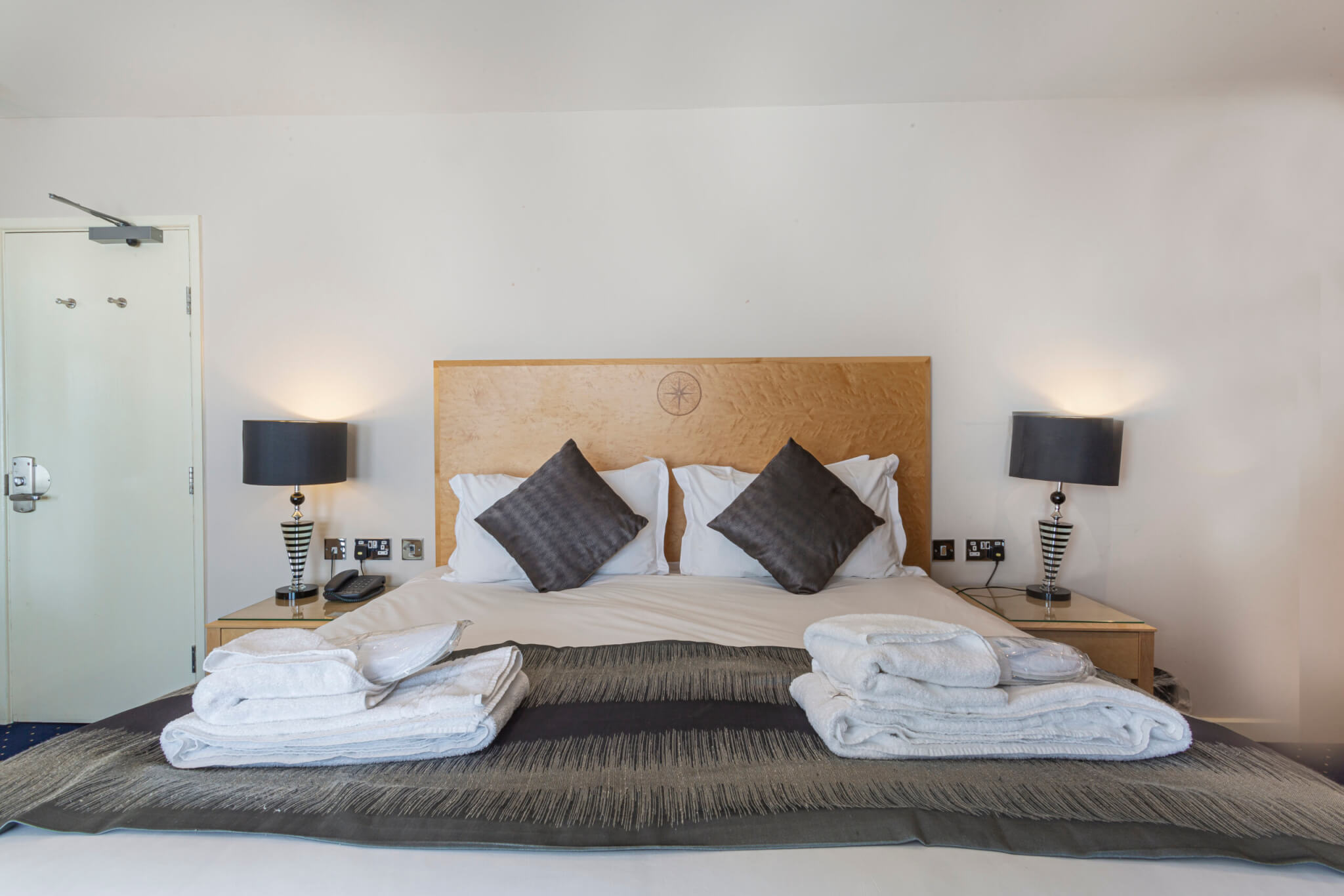 Moorland Hotel Deluxe Suite scaled